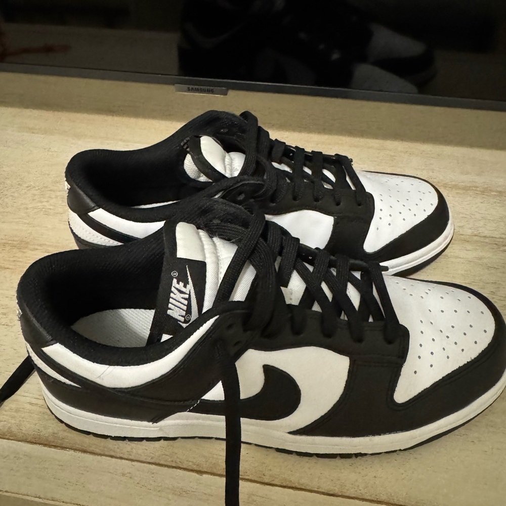 Nike Women's Black and White Dunk Low Pandas - Size 8.5 - Picture 3 of 6